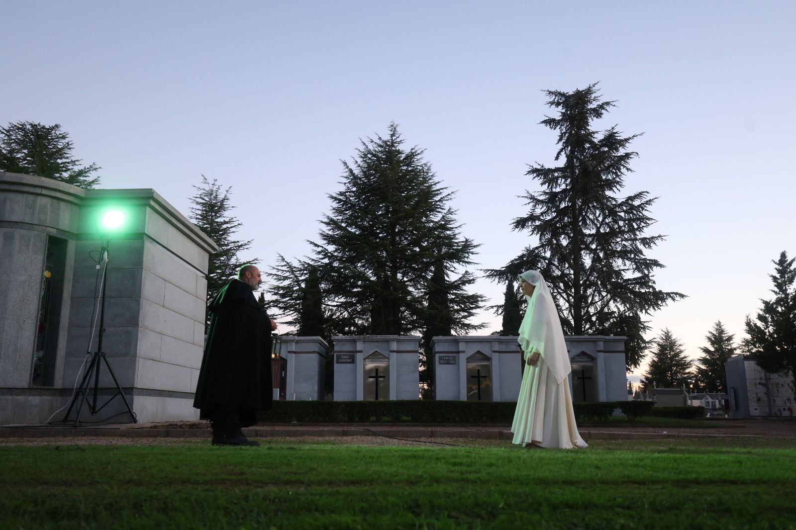 Las rutas culturales por el cementerio de León, en imágenes