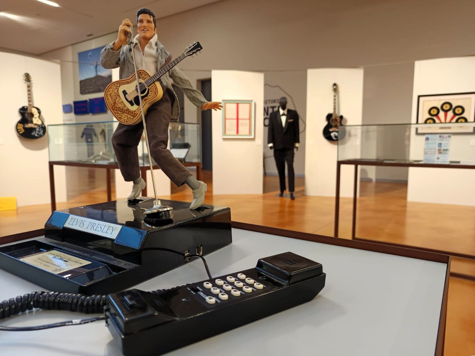 La propuesta se desarrollará en octubre y noviembre y tendrá como eje la exposición 'Elvis: sin tiempo ni fronteras'. La propuesta se desarrollará en octubre y noviembre y tendrá como eje la exposición 'Elvis: sin tiempo ni fronteras'.