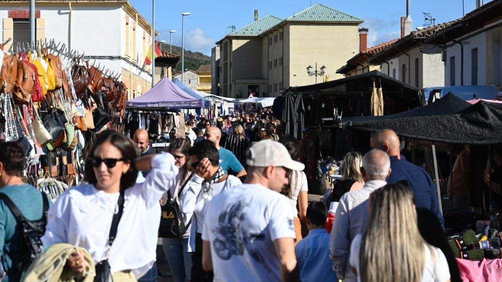 La Feria del Pilar volverá a tomar las calles de la villa el próximo lunes día 12 de octubre. | SAÚL ARÉN