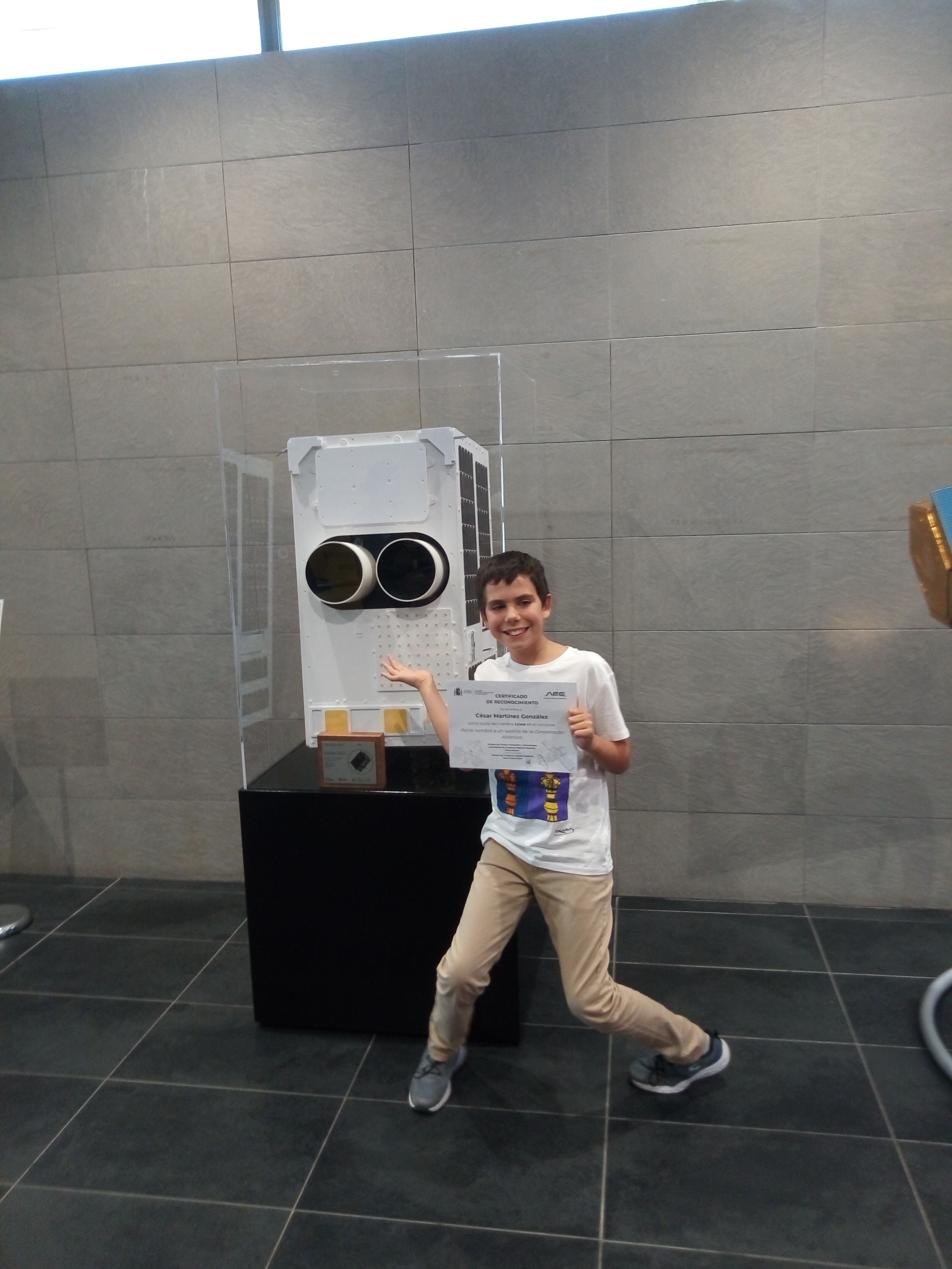 César ha sido el promotor del "bautizo" del satélite. 