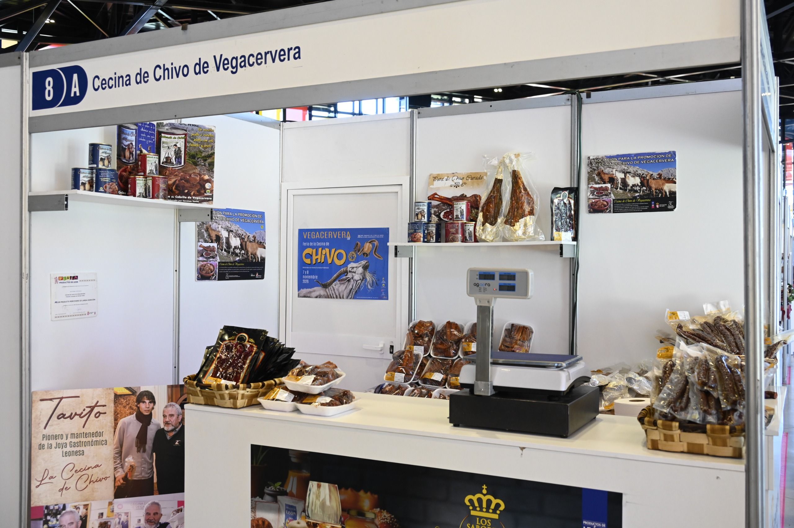Hasta el 12 de octubre, abre sus puertas la Feria de los Productos de León, que alcanza su récord de participantes con 108 expositores. | SAÚL ARÉN