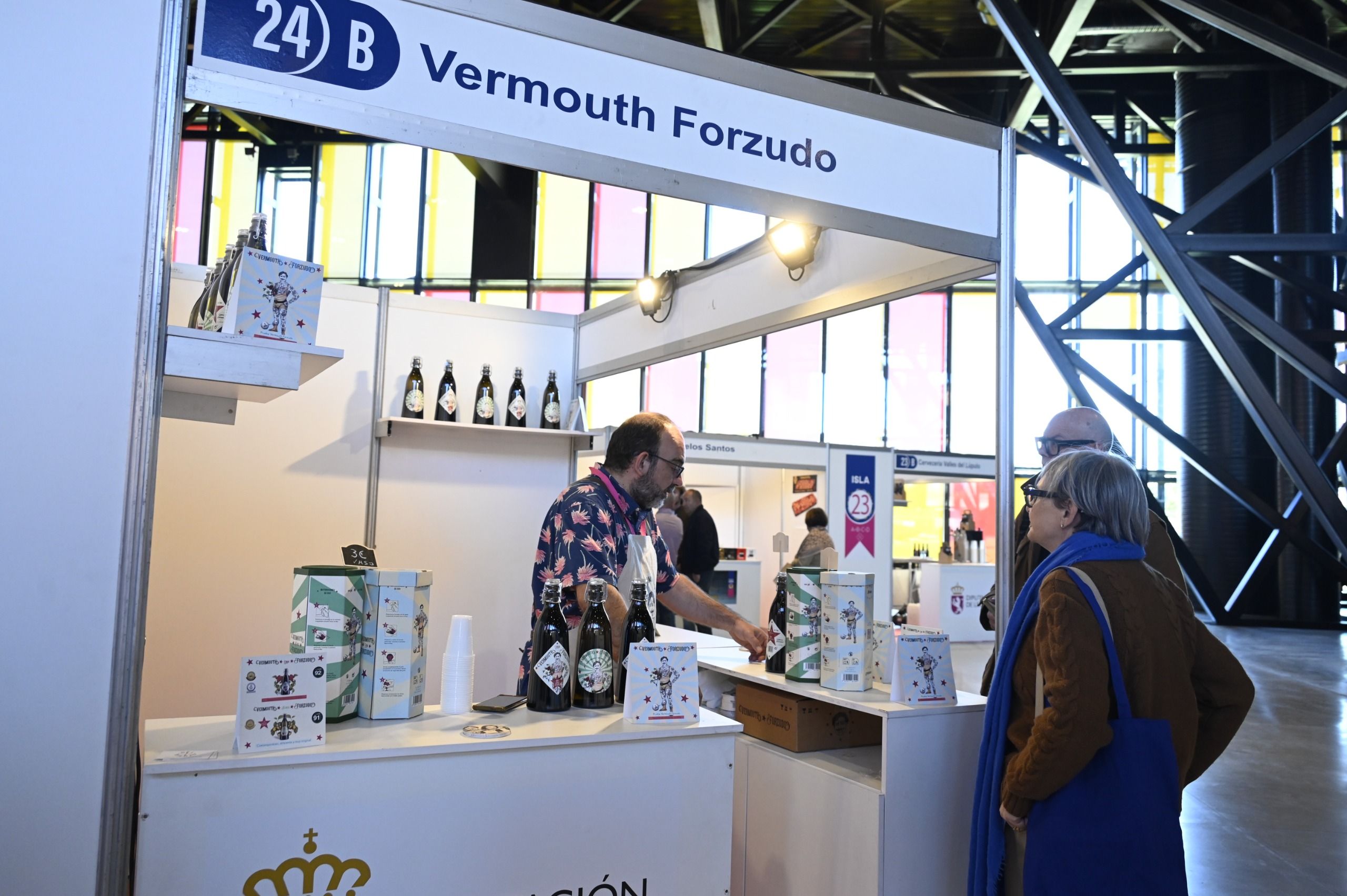 Hasta el 12 de octubre, abre sus puertas la Feria de los Productos de León, que alcanza su récord de participantes con 108 expositores. | SAÚL ARÉN