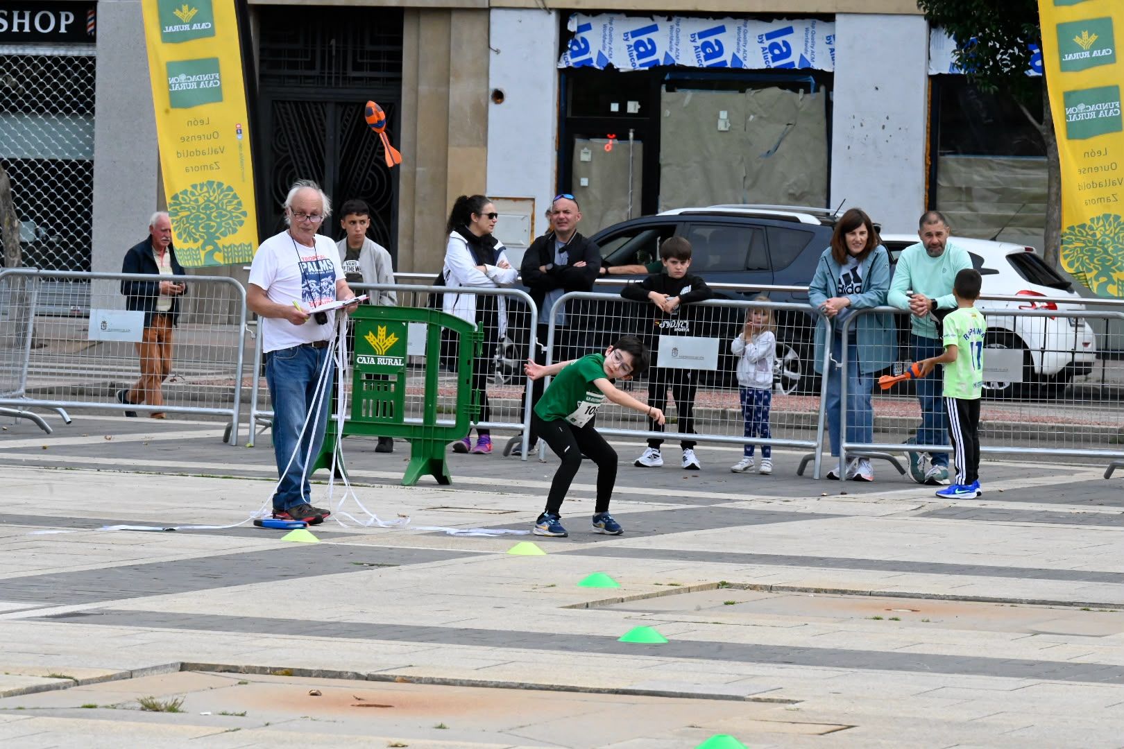 Atletismo en pleno San Marcos. | SAÚL ARÉN