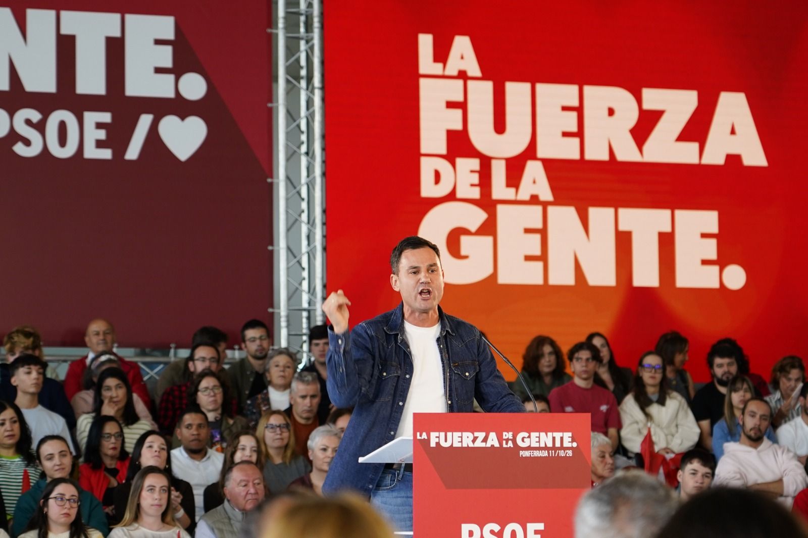Mitin de Pedro Sánchez en Ponferrada.