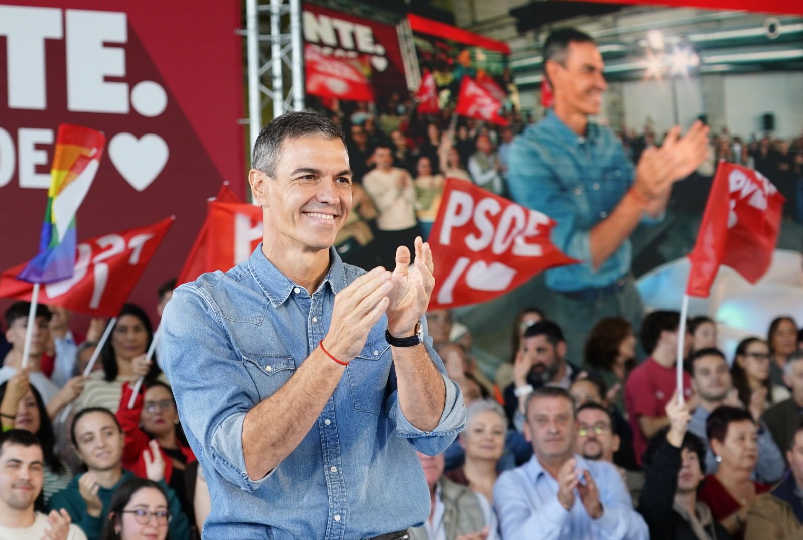 Mitin de Pedro Sánchez en Ponferrada.