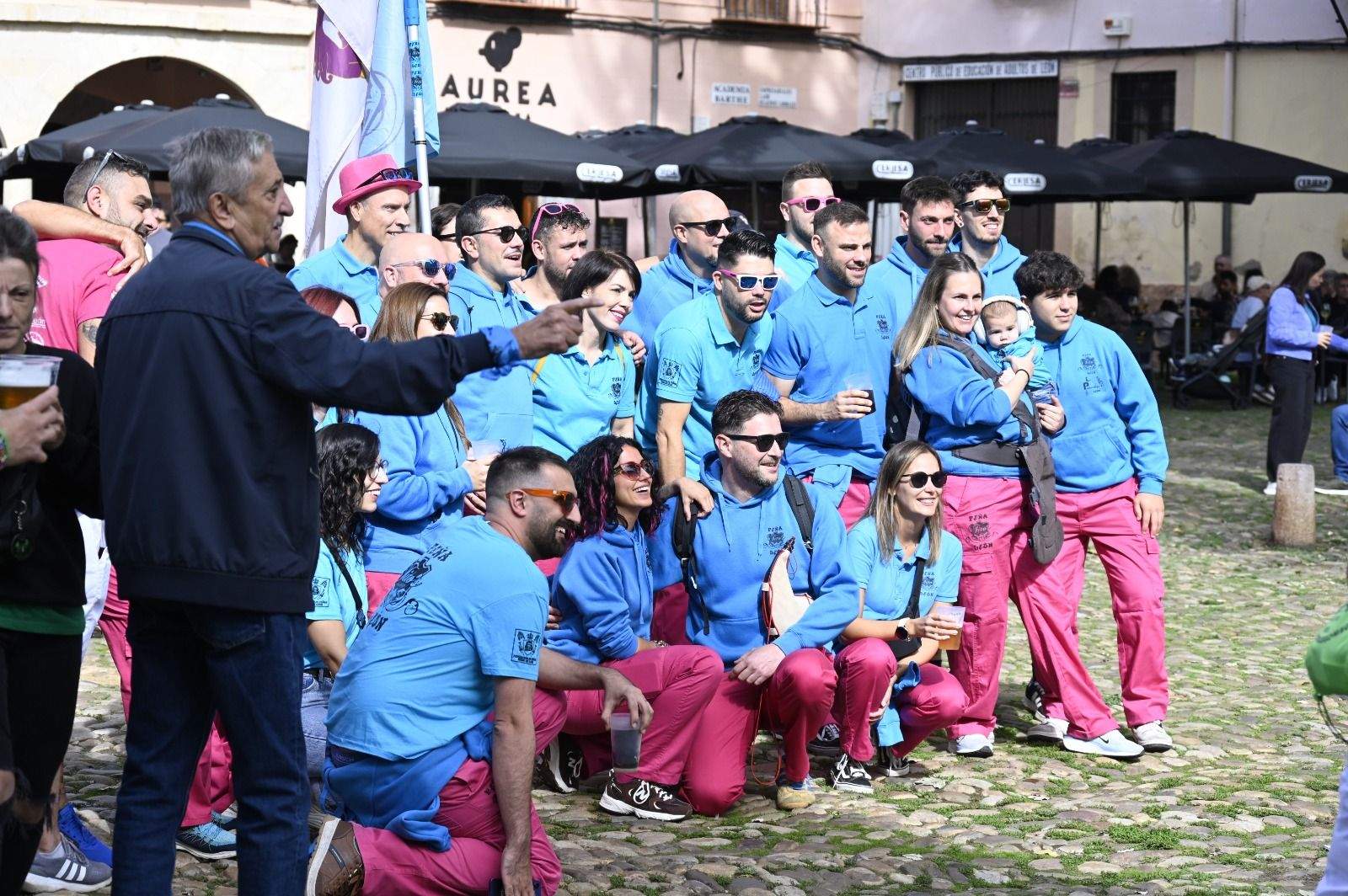 Desfile de las peñas de León por San Froilán. | SAÚL ARÉN