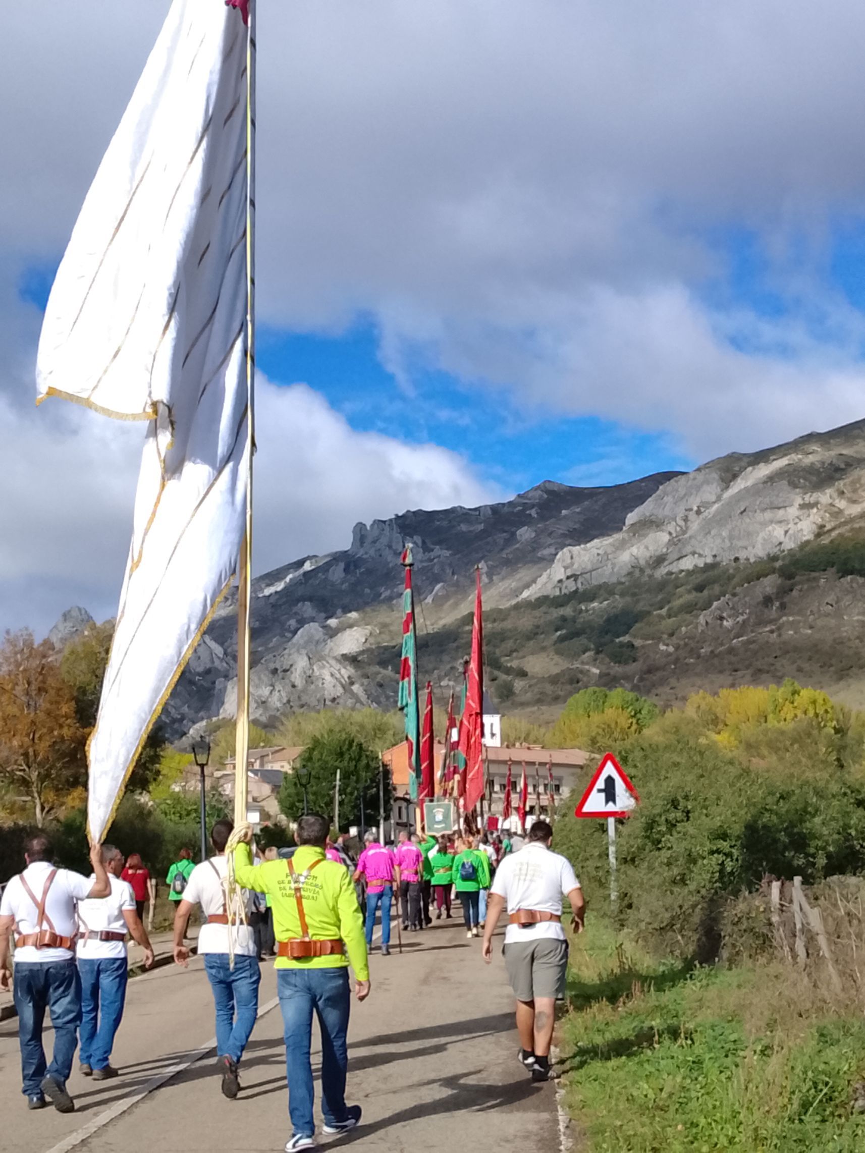 La Feria de Cármenes combinó artesanía, ganadería y cultura popular. E. NIÑO (7)