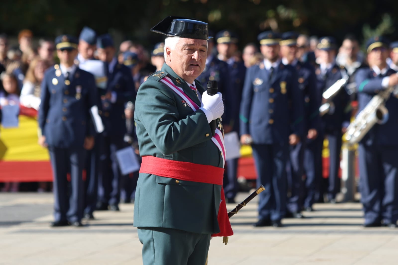 Celebración de la Guardia Civil de León de la fiesta del Pilar. | FERNANDO OTERO