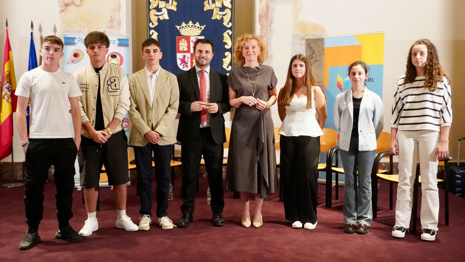 La consejera de Educación entregó los premios en Valladolid. | LETICIA PÉREZ