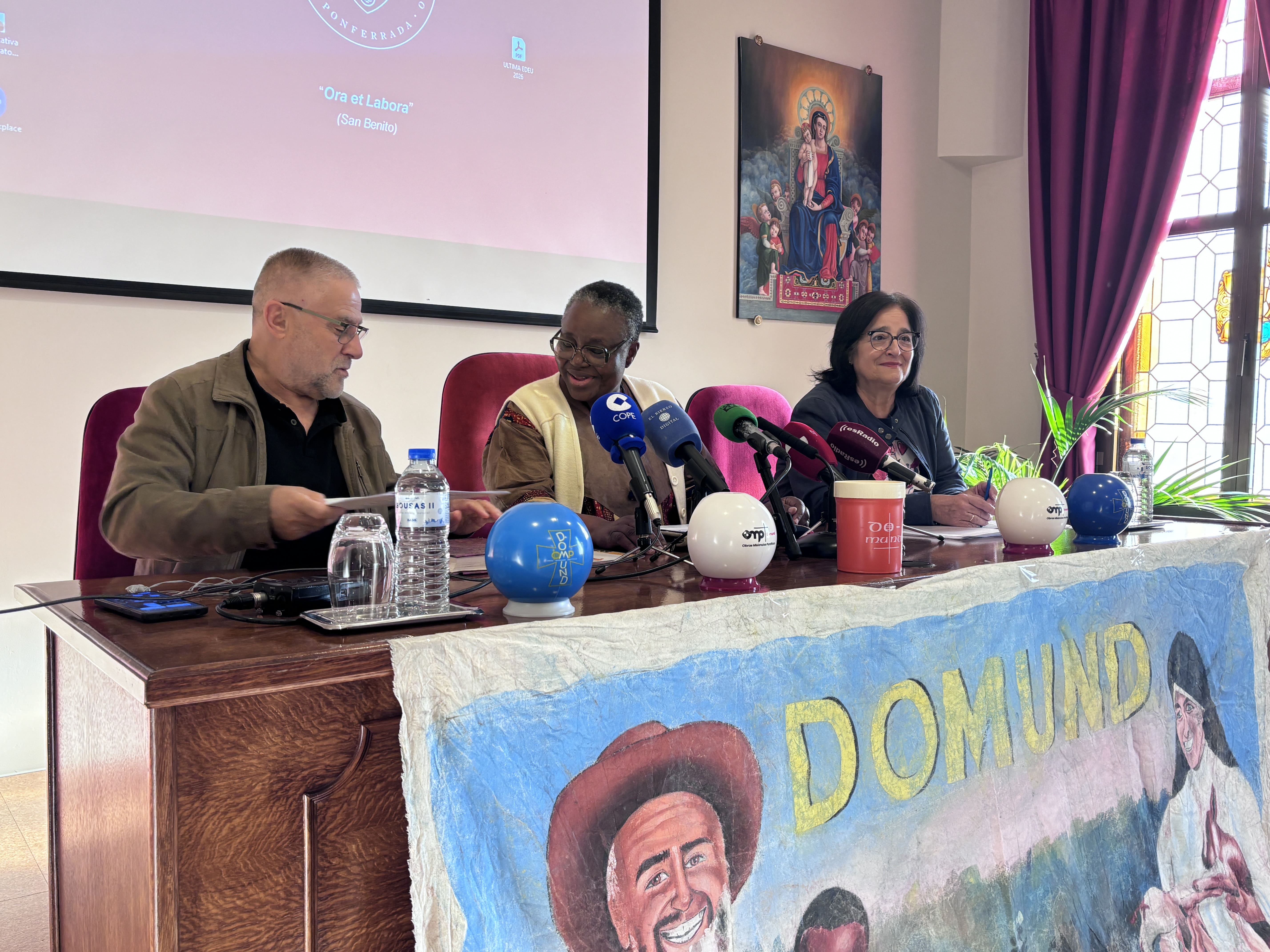 Presentación de la nueva campaña del Domund en Ponferrada. | JAVIER FERNÁNDEZ Presentación de la nueva campaña del Domund en Ponferrada. | JAVIER FERNÁNDEZ