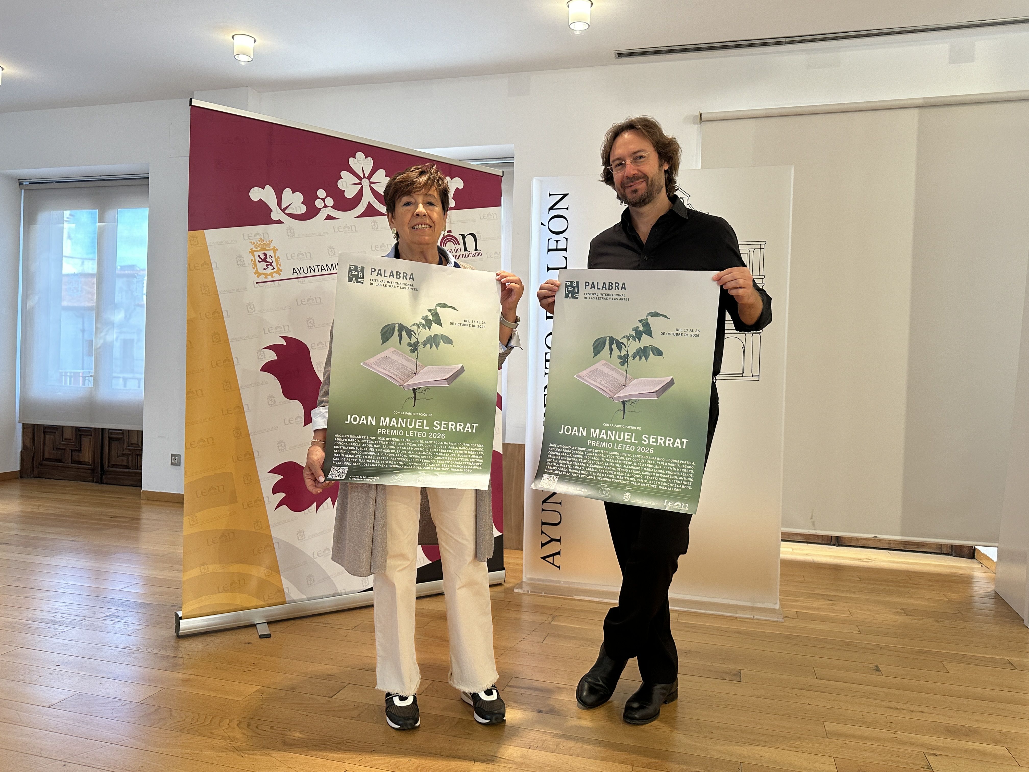 La concejala Elena Aguado y el director del festival Rafael Saravia. | L.N.C.