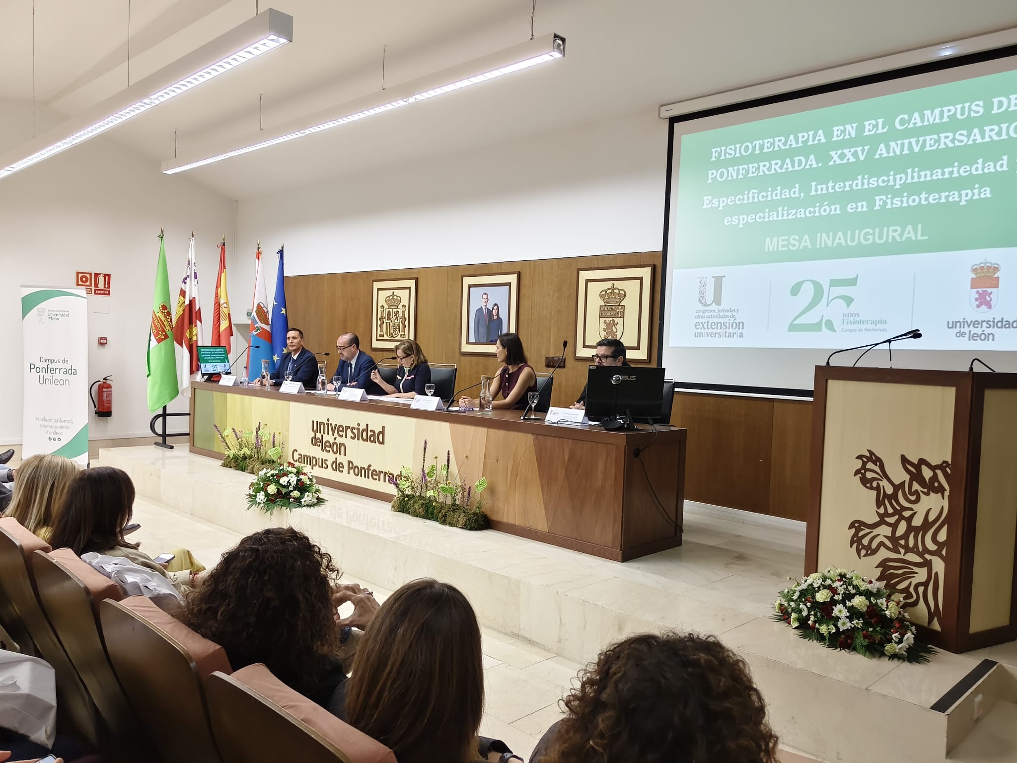 Celebración de los 25 años de Fisioterapia en el Campus de Ponferrada. | MAR IGLESIAS