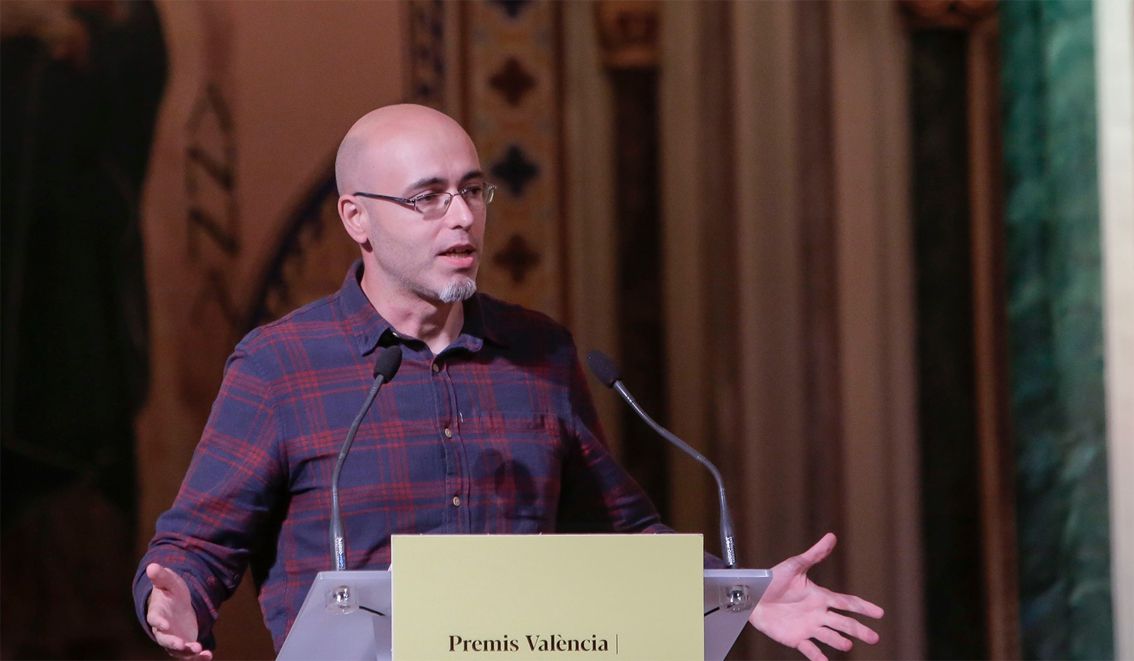 El autor madrileño galardonado con el premio concedido por el Ayuntamiento de León. | FACEBOOK DEL ESCRITOR