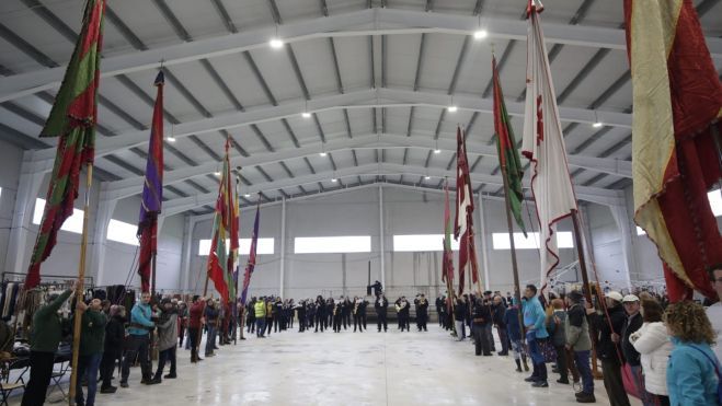 Puente Almuhey recupera el pulso de las ferias de antaño con dos jornadas de tradición, cultura y gastronomía. | FERNANDO OTERO
