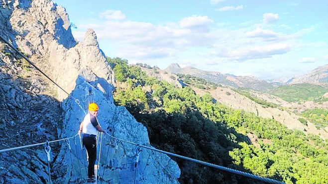 La vía ferrata 'Cueva del Elefante', una aventura en Cistierna. La vía ferrata 'Cueva del Elefante', una aventura en Cistierna.