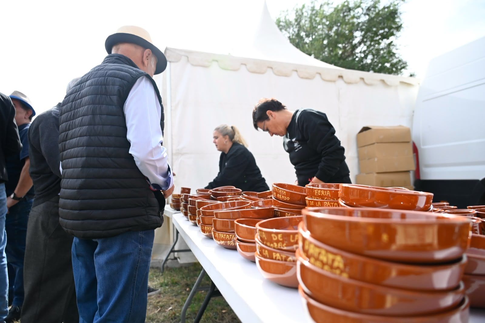 Feria de la Patata de Chozas de Abajo. | SAÚL ARÉN Feria de la Patata de Chozas de Abajo. | SAÚL ARÉN