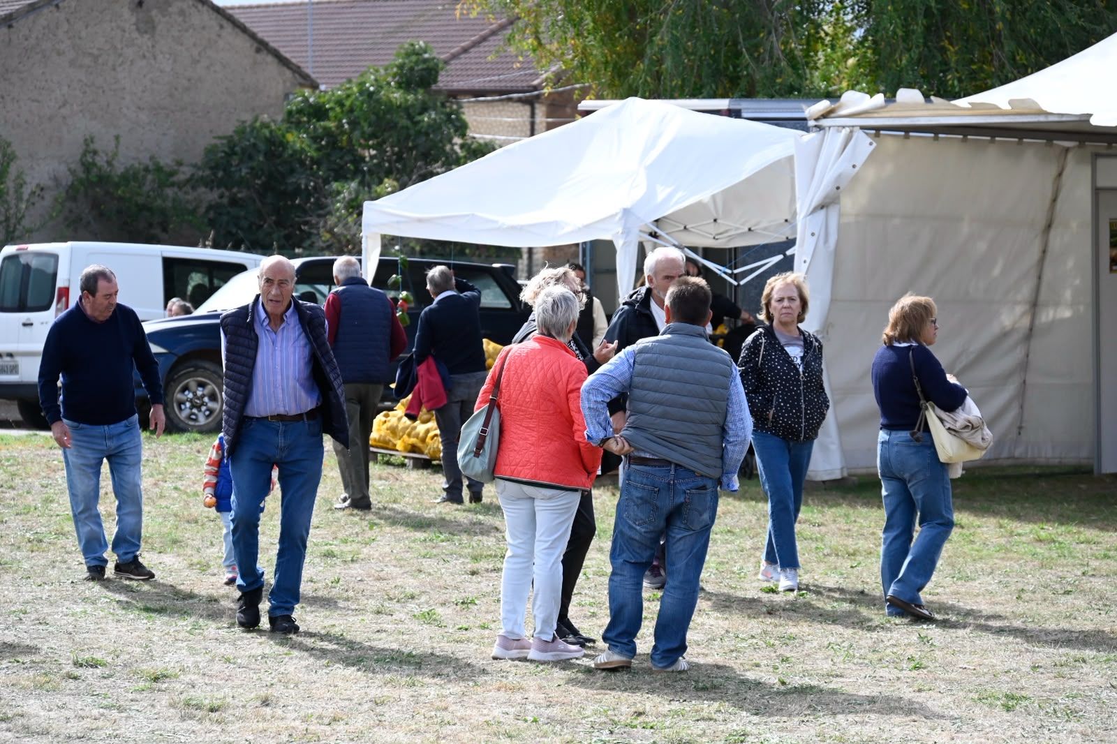 Feria de la Patata de Chozas de Abajo. | SAÚL ARÉN Feria de la Patata de Chozas de Abajo. | SAÚL ARÉN