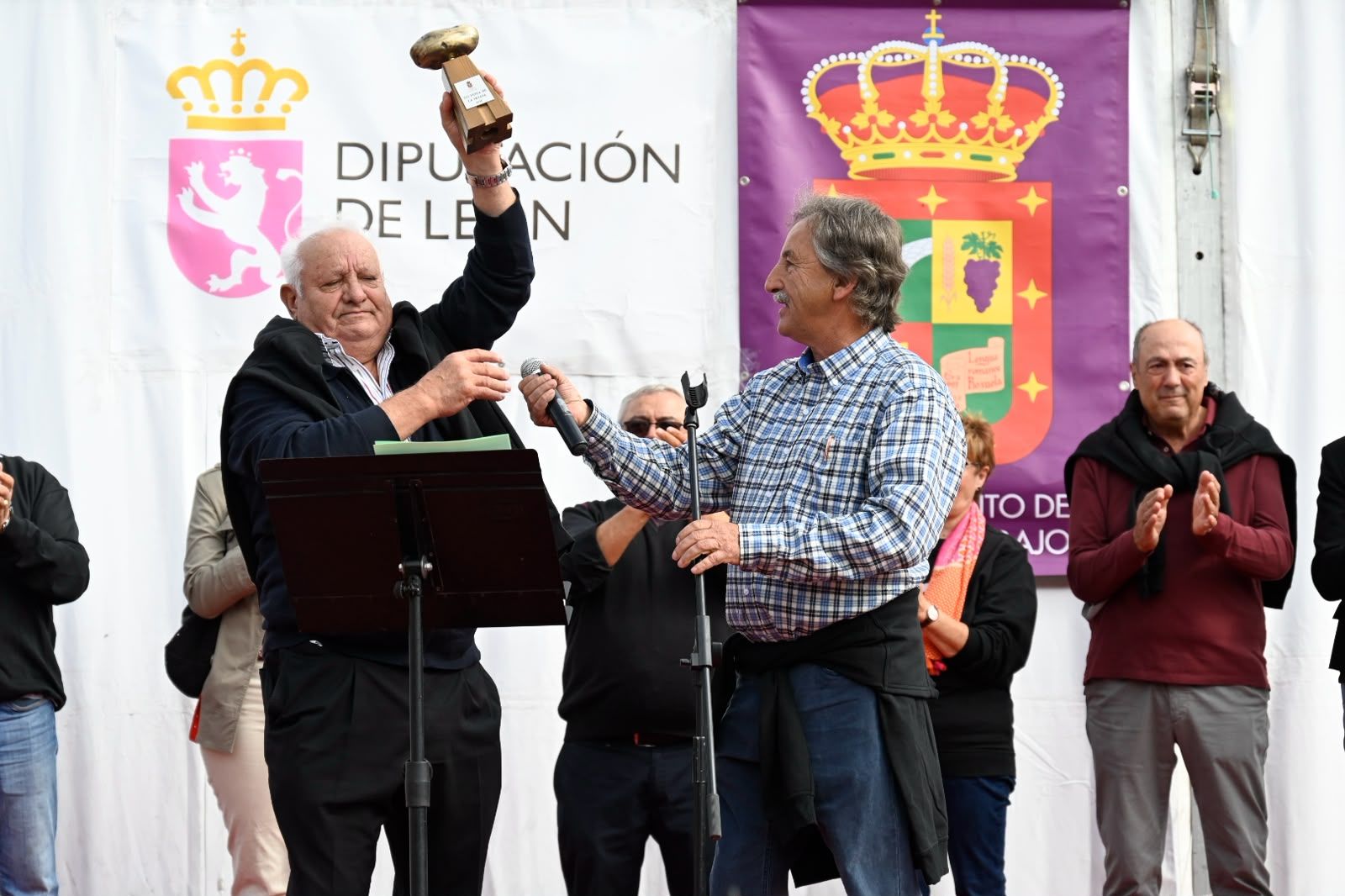Feria de la Patata de Chozas de Abajo. | SAÚL ARÉN Feria de la Patata de Chozas de Abajo. | SAÚL ARÉN