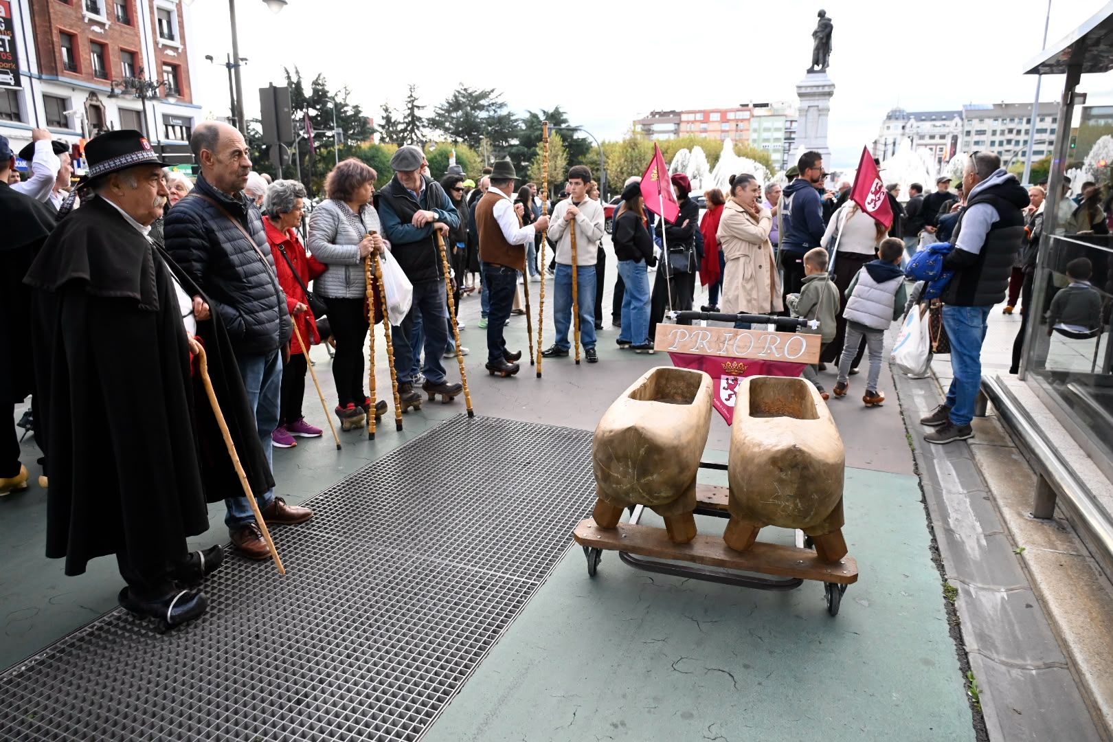 Quinta edición de la Madreñada en León capital. | SAÚL ARÉN Quinta edición de la Madreñada en León capital. | SAÚL ARÉN