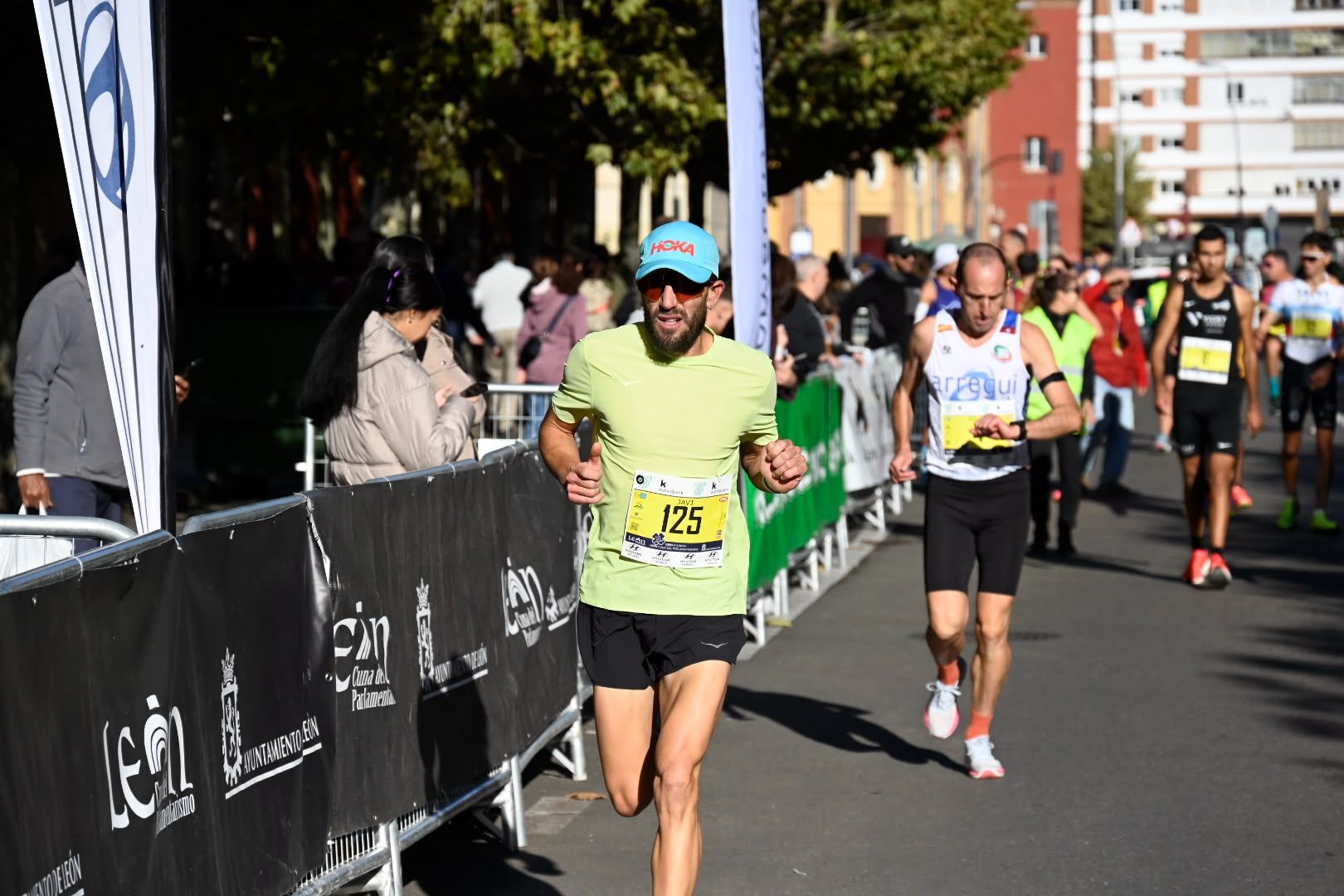 Los 10KM de León llenaron las calles de la capital desde primera hora de la mañana con cerca de 5.000 corredores. SAÚL ARÉN (31)