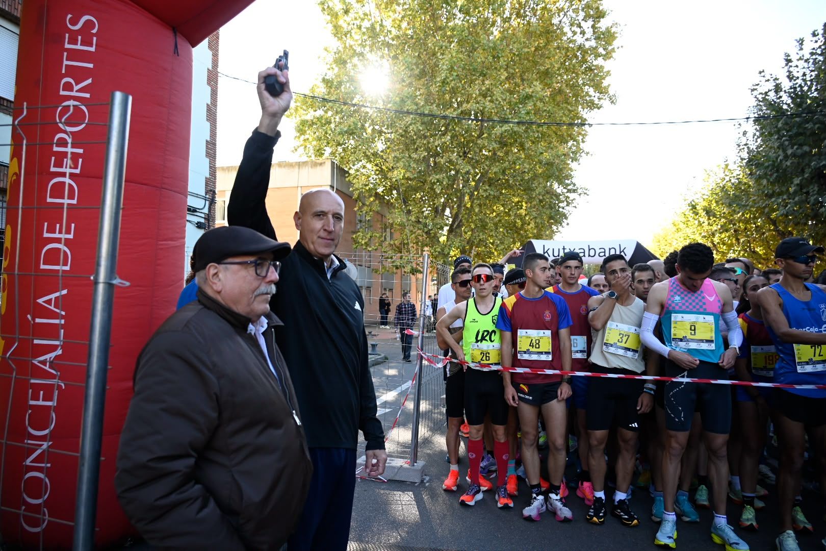 Los 10KM de León llenaron las calles de la capital desde primera hora de la mañana con cerca de 5.000 corredores. SAÚL ARÉN (43)