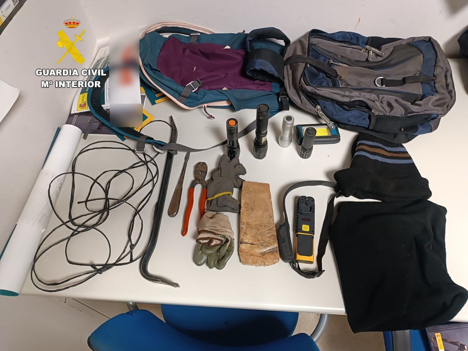 Efectos utilizados para realizar el robo Efectos utilizados para realizar el robo