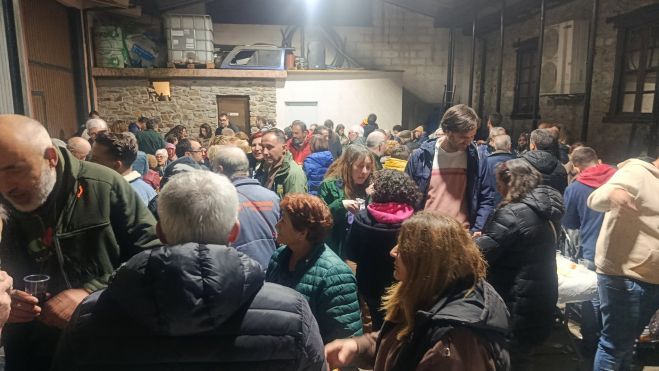 El magosto deja pequeño cualquier espacio para compartir la celebración.