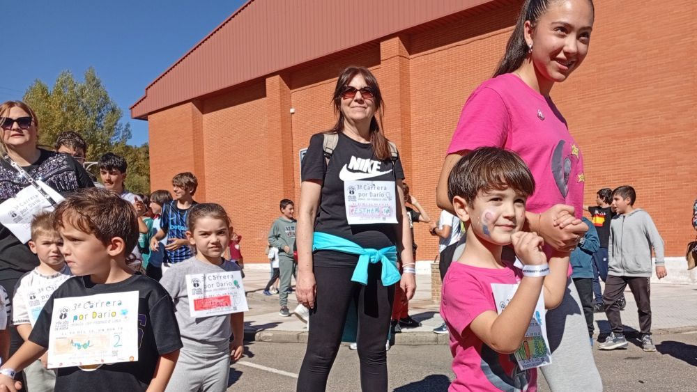 Darío con su hermana Adriana en la carrera del año pasado.  | E. NIÑO