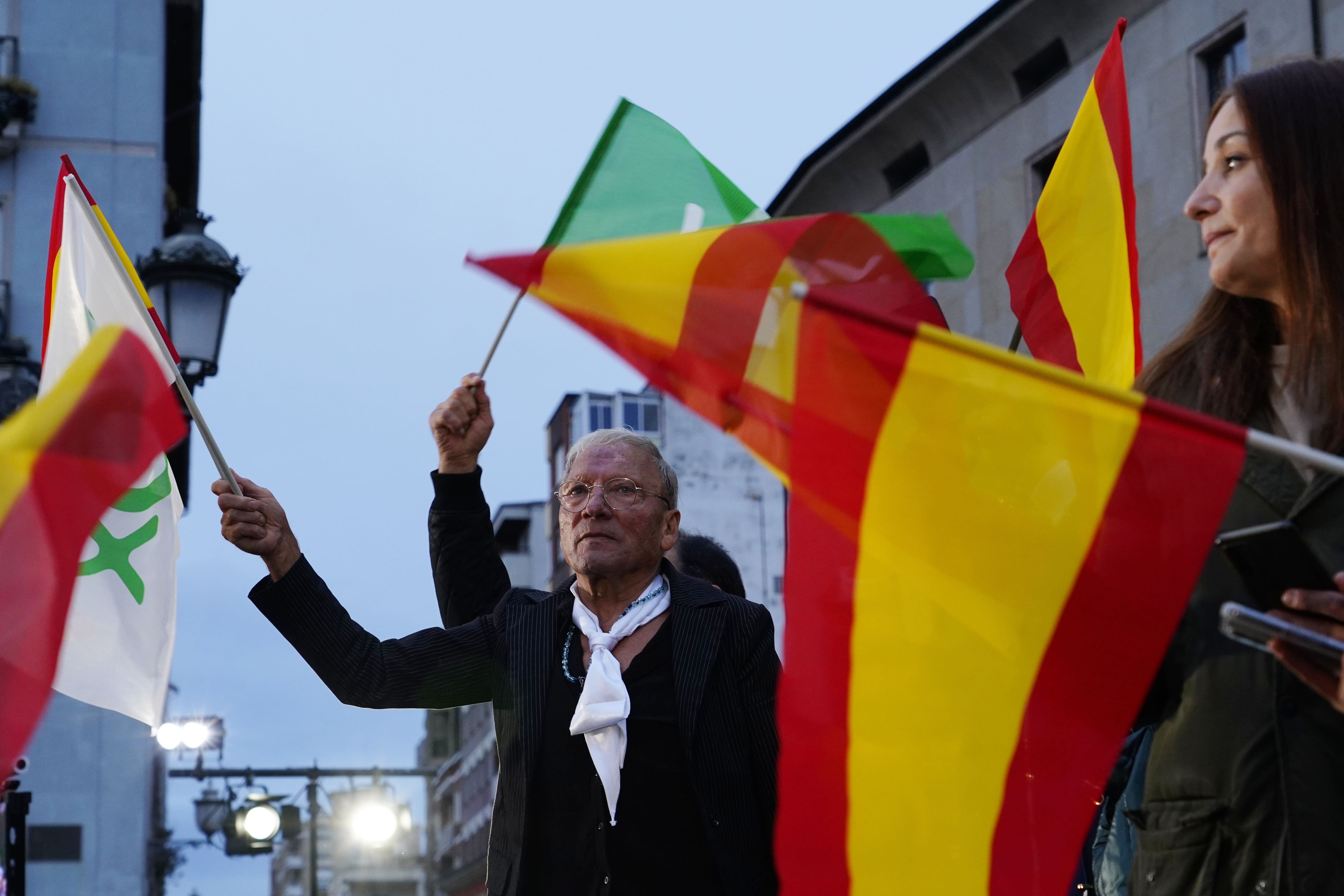  Mitin de Santiago Abascal en Ponferrada. | CÉSAR SÁNCHEZ (ICAL)