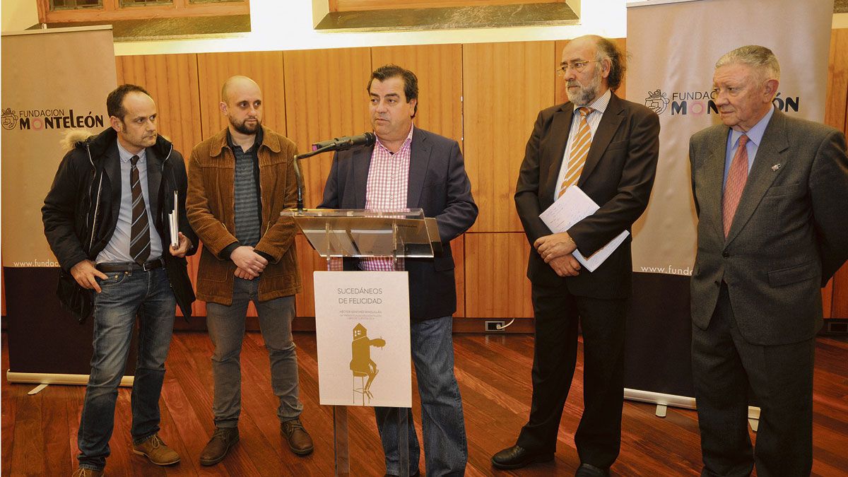 Un momento de la entrega del premio en el Edificio Botines. | DANIEL MARTÍN Un momento de la entrega del premio en el Edificio Botines. | DANIEL MARTÍN