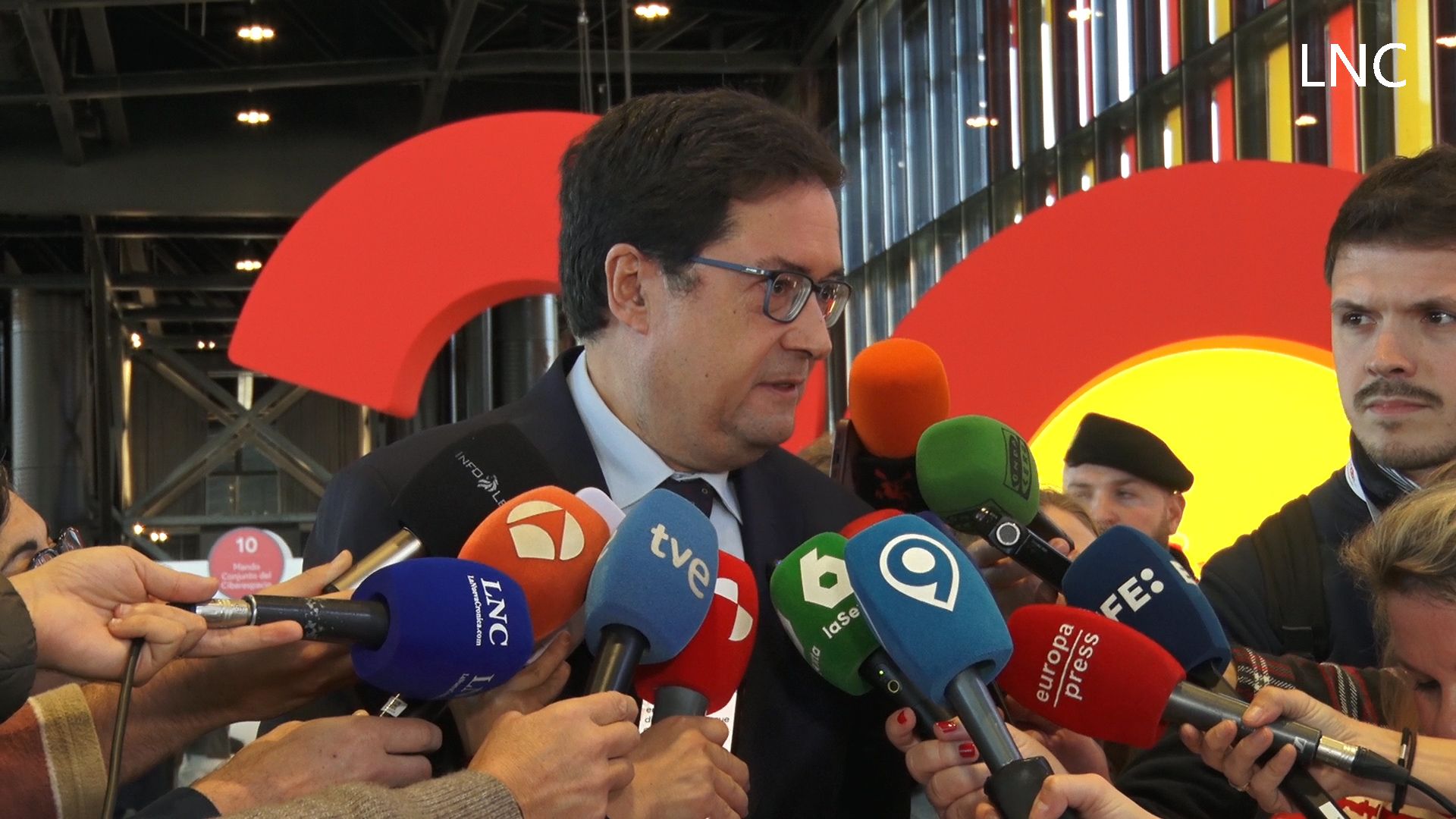 El ministro Óscar López no se moja sobre si Diez será el candidato del PSOE al Ayuntamiento de León