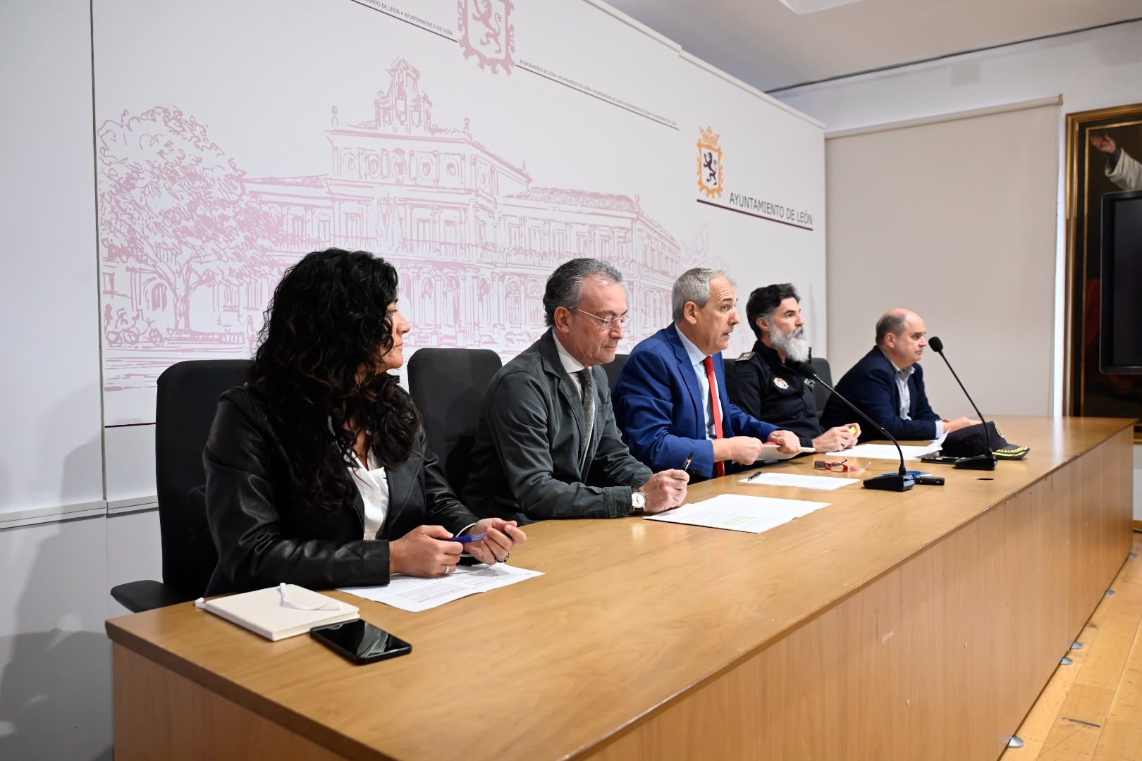 Un instante de la rueda de prensa de presentación del dispositivo especial para el día de Todos los Santos. | FERNANDO OTERO