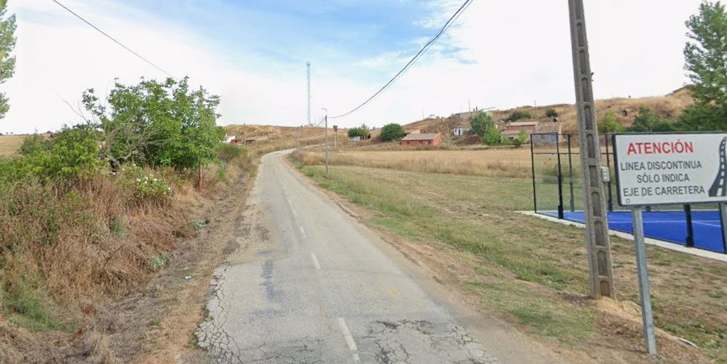 LE 6714 a su paso por Joarilla de las Matas. | GOOGLE MAPS