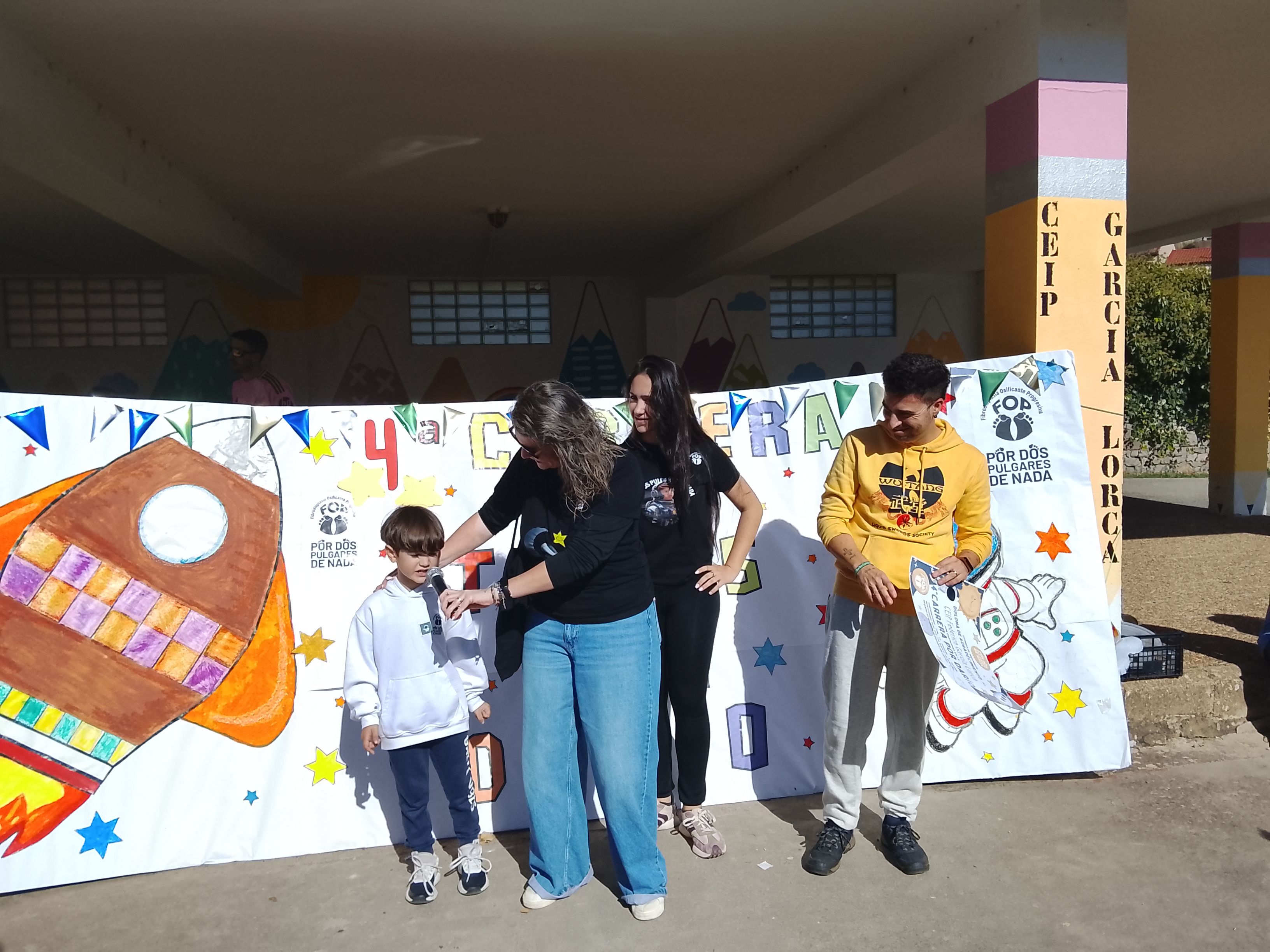 Escolares de La Pola, Ciñera y Villamanín participaron en una convocatoria que unió deporte, convivencia y solidaridad. ESTEFANÍA NIÑO (2)