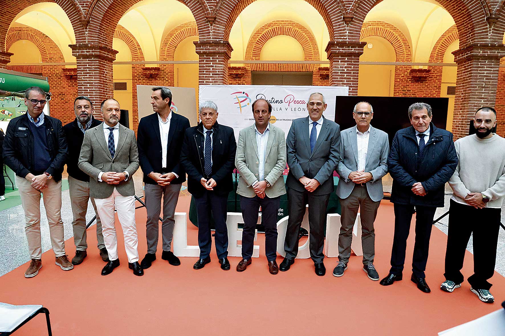 Las autoridades presentes en la inauguración de la Semana Internacional de la Trucha. | ICAL