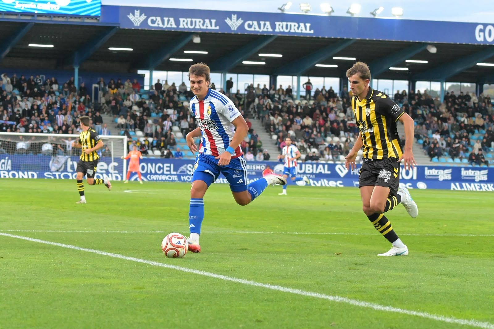 Ponferradina y Barakaldo empatan en El Toralín (3)