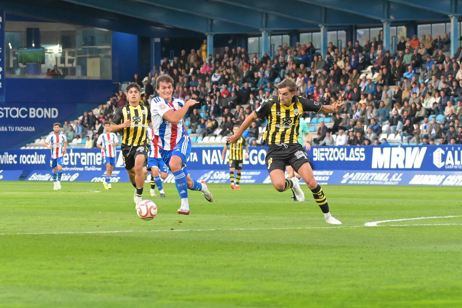Ponferradina y Barakaldo empatan en El Toralín (8)