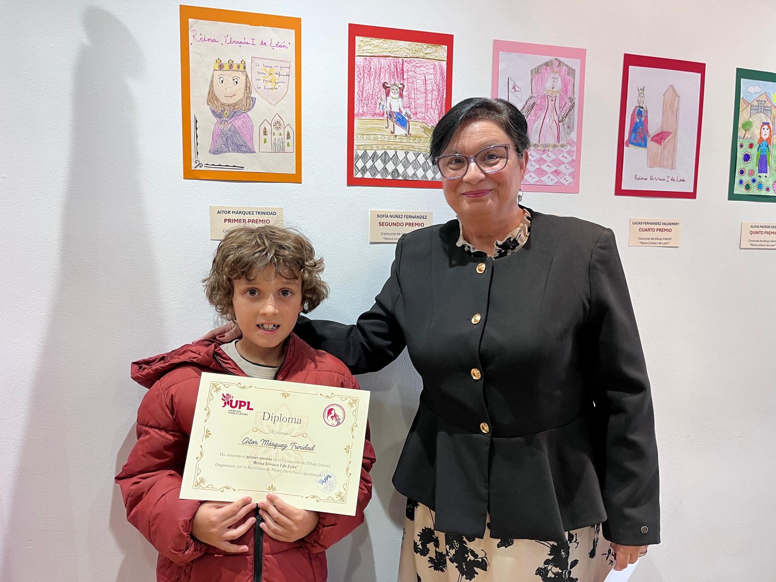 Aitor Márquez, de 8 años, gana el primer premio del concurso de dibujo infantil sobre la Reina Urraca I de León. | L.N.C.