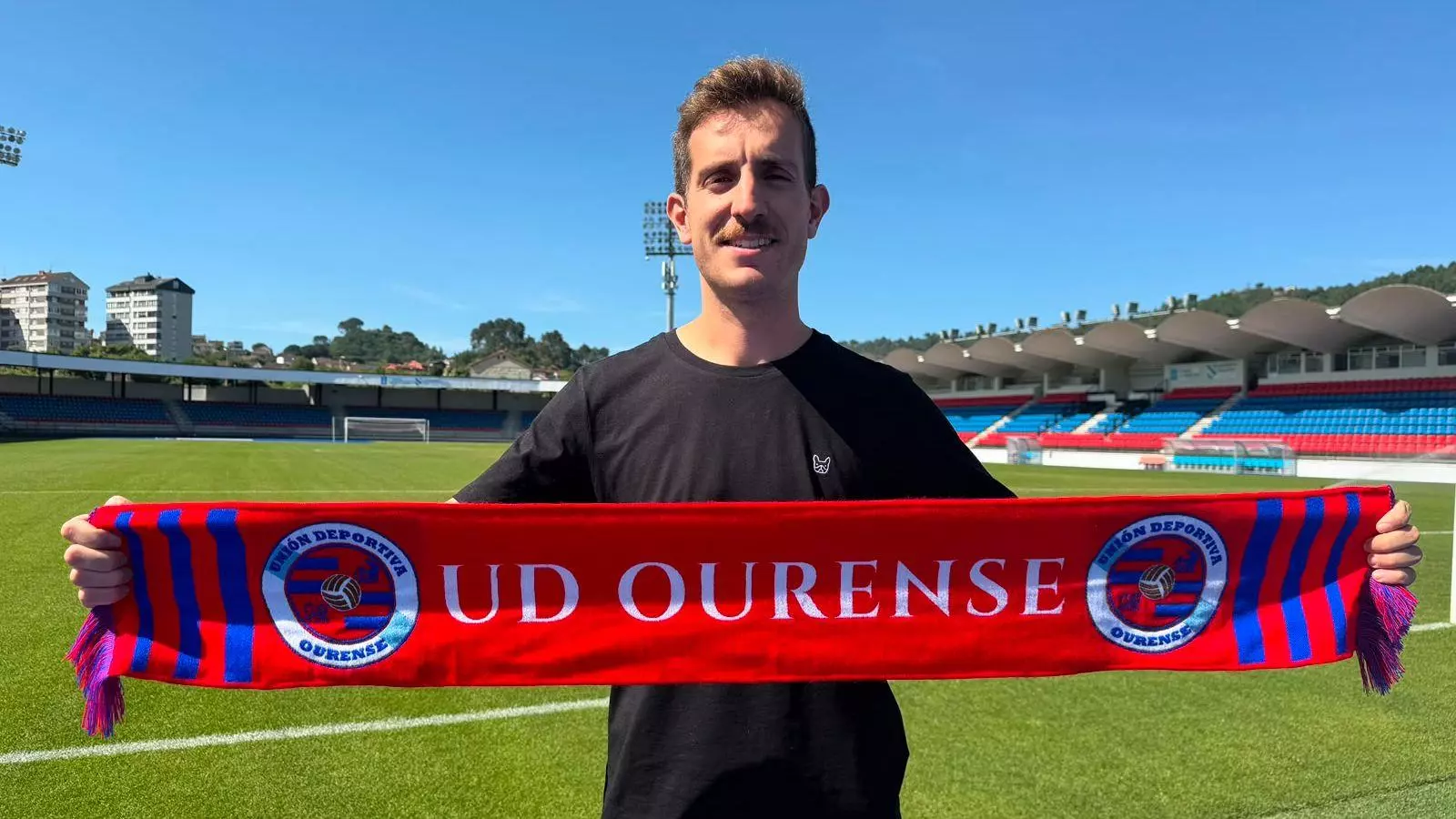 Juan Carballo, en su presentación con la UD Ourense. | UD OURENSE