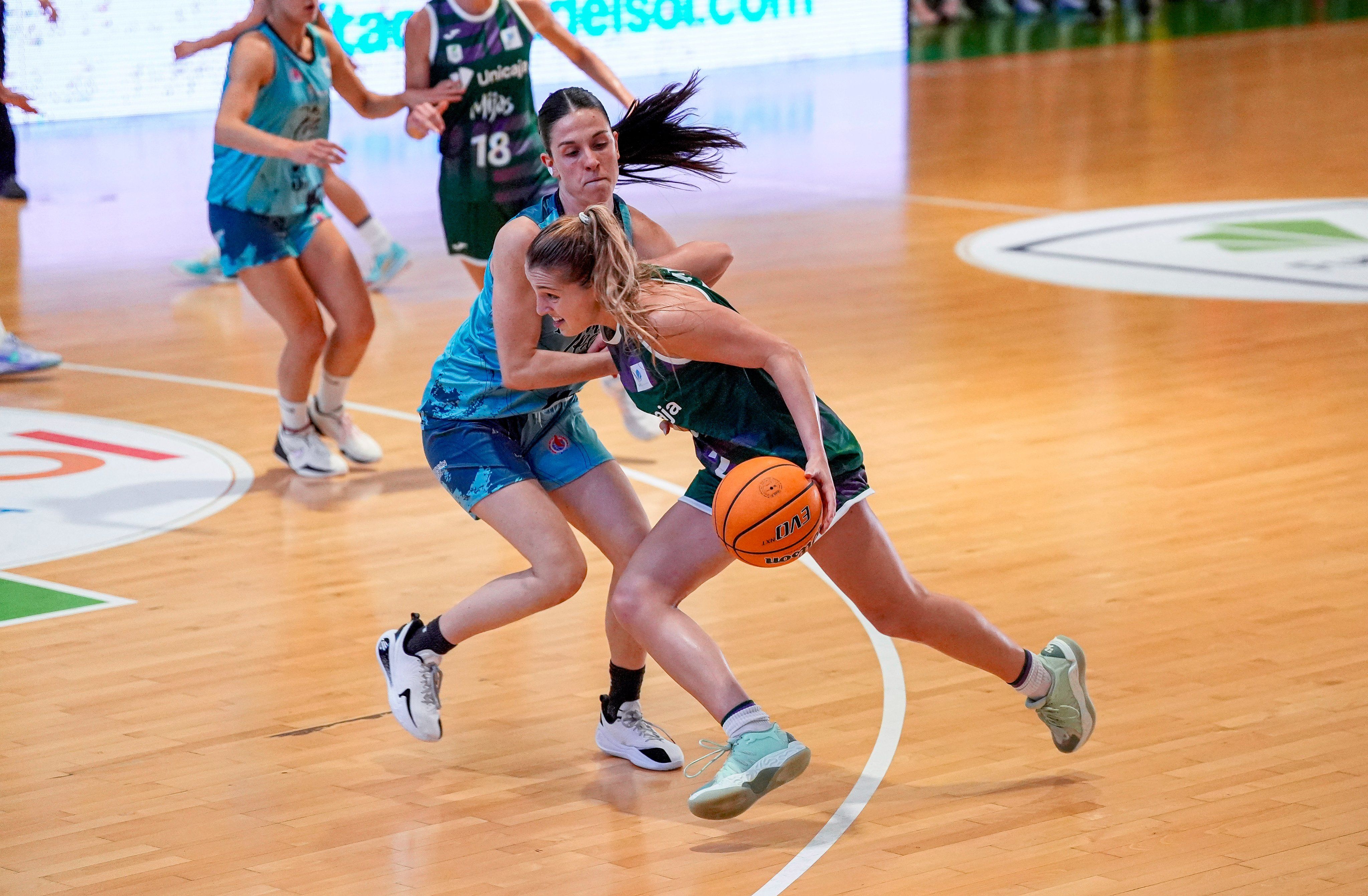 El BJ León consigue una remontada épica para sumar su segunda victoria consecutiva. UNICAJA