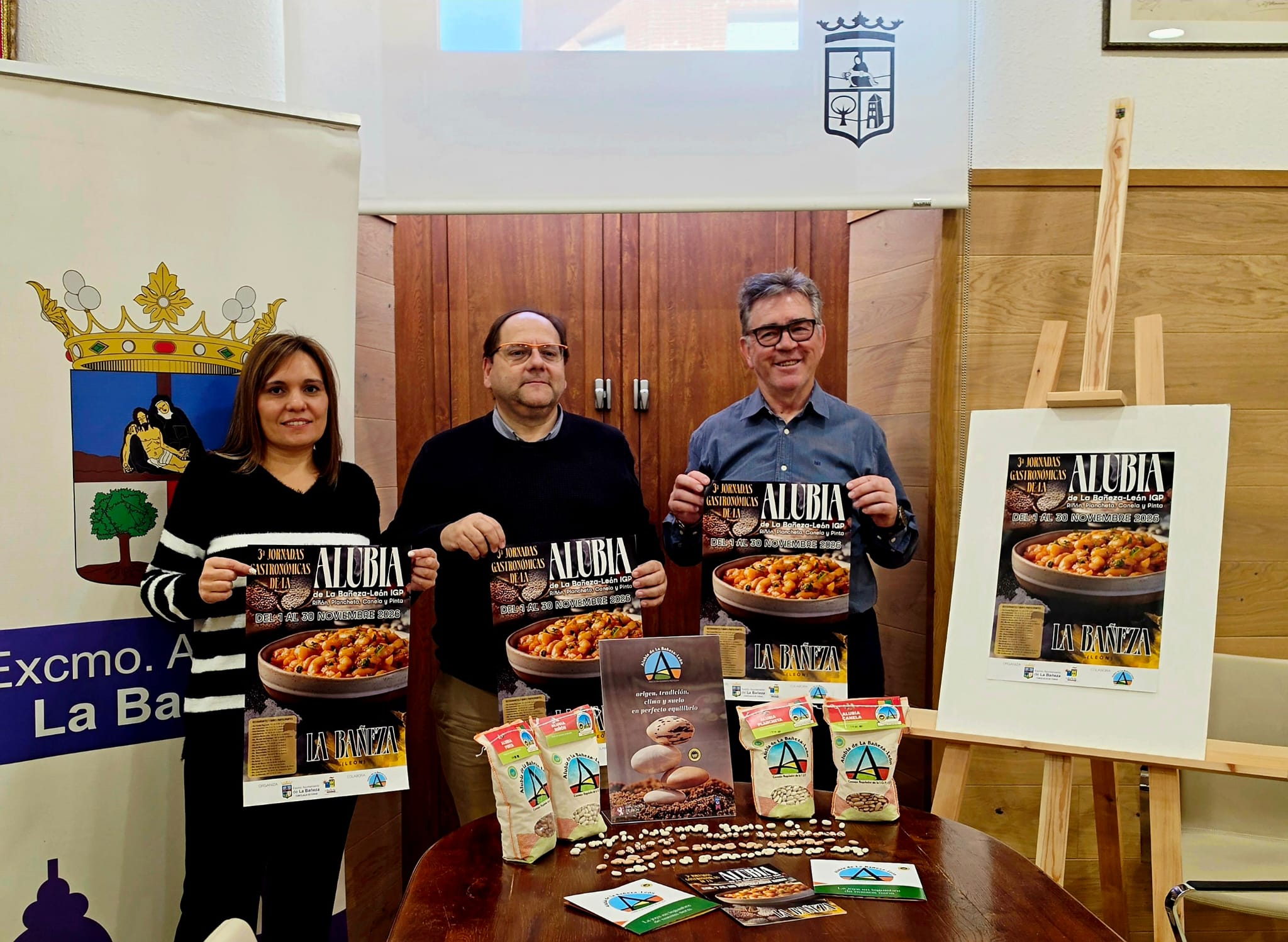 Eva del Río, Javier Carrera y José Carlos Prieto durante la presentación de las jornadas. | L.N.C.