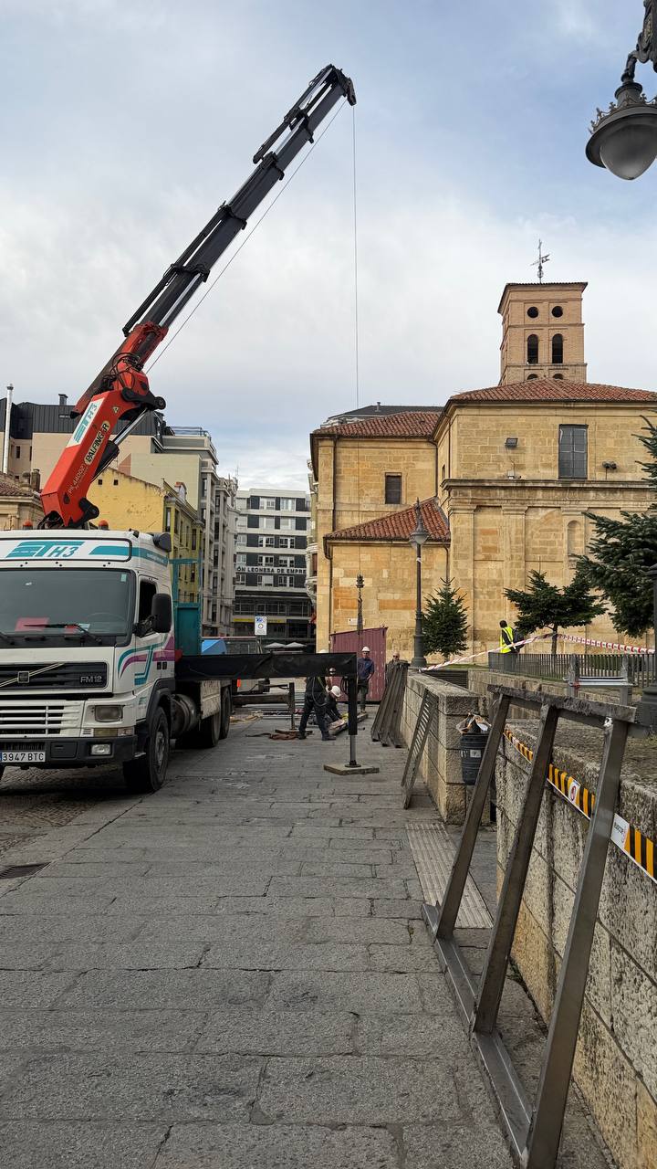 Las obras llevan ya tiempo en marcha, pero ahora son visibles desde la superficie. | L.N.C.