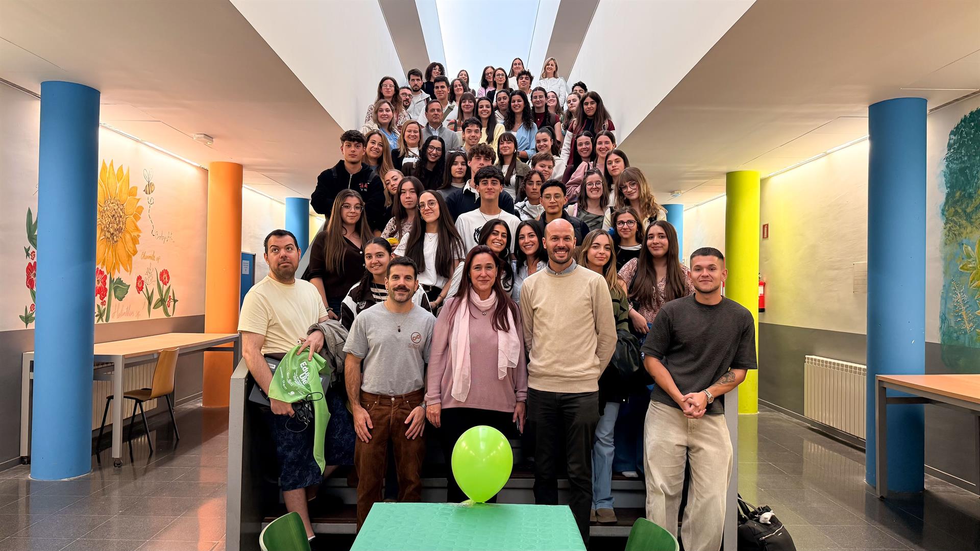 Medio centenar de estudiantes de la ULE diseña soluciones innovadoras para problemáticas reales del sector socioeducativo. | L.N.C.