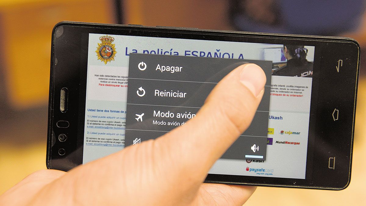 Para recuperar el móvil se hace una pulsación larga en el botón de apagar y ahí elegir iniciar en modo seguro para luego borrar las aplicaciones maliciosas. | MAURICIO PEÑA