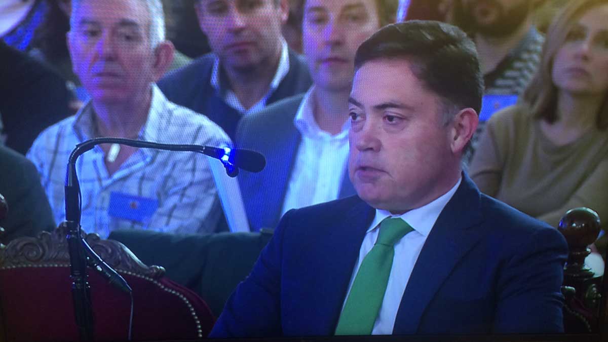 Marcos Martínez asiste a la entrega de la Medalla de Oro de la Provincia a Asprona | PEIO GARCÍA (ICAL)
