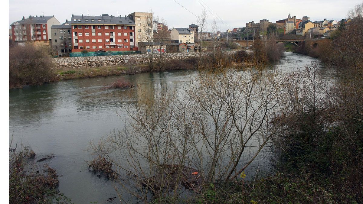 El río Sil a su paso por Ponferrada. | César Sánchez (Ical)