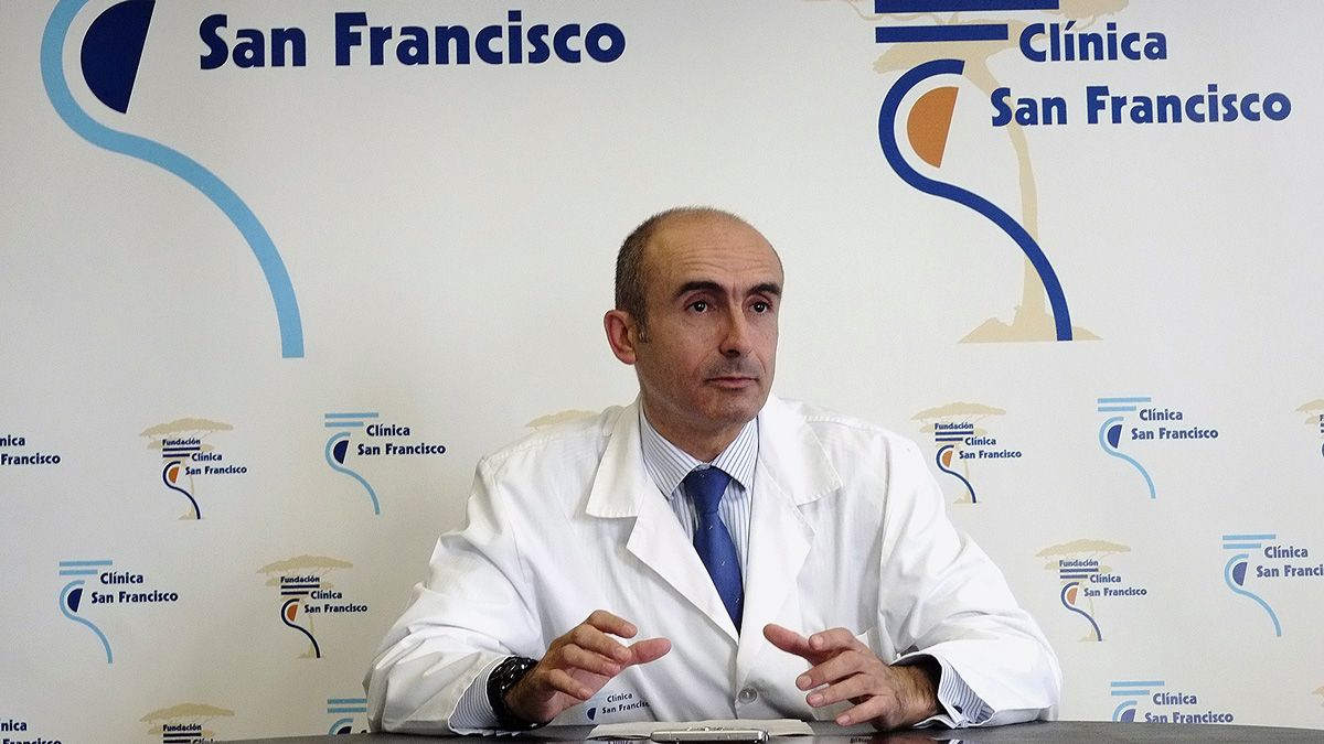 El director médico de la Clínica San Francisco. | DANIEL MARTÍN
