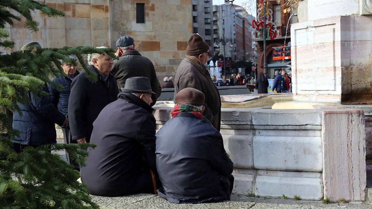 Cada vez son más los leoneses que apuestan por los planes de pensiones pensando en su jubilación. | CÉSAR