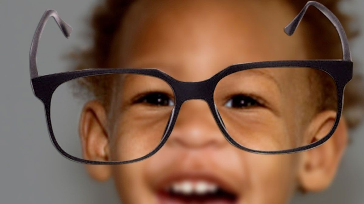 Cartel de la campaña para donar gafas. | L.N.C.