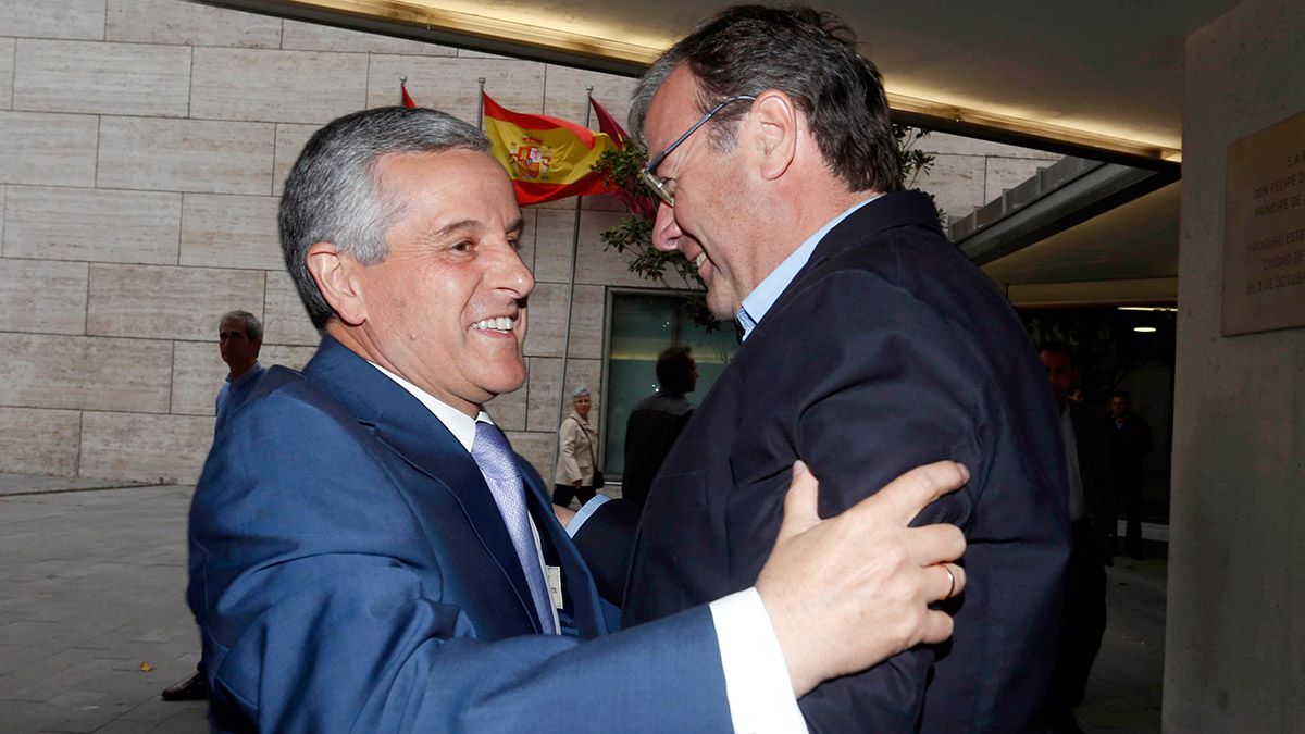 Emilio Gutiérrez junto a Antonio Silván en un acto de pasado 2014. | ICAL